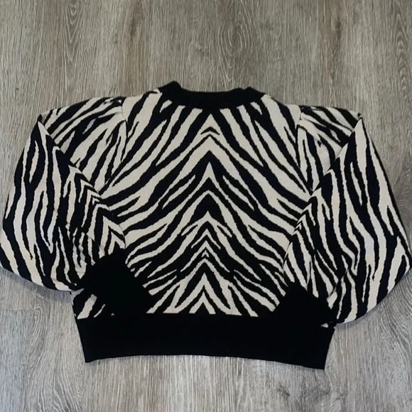 Anthropologie Moon River Lucius Zebra Print Puff Sleeve Sweater medium lucija - Picture 7 of 8